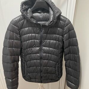 Uniqlo Black Packable Puffer Jacket with Hood